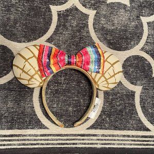 Pan Dulce Concha  Epcot Mexico  //  Disney Parks Minnie Mickey Ears Head…